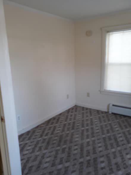Building Photo - 83 Elkins St
