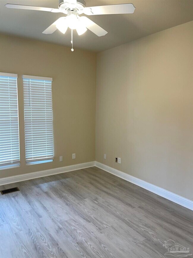 Building Photo - 1905 Doctor M.L.K. Jr Dr