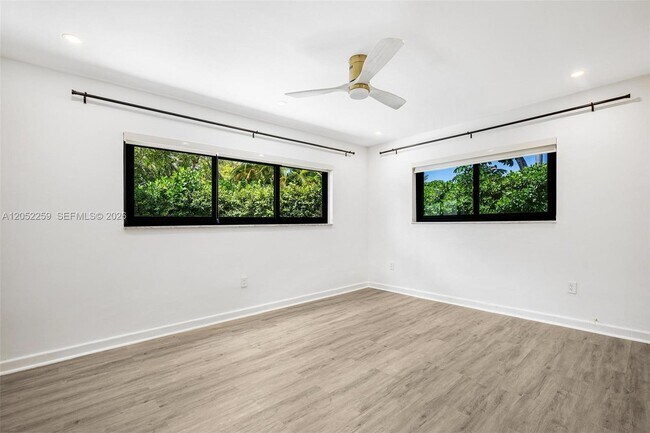 Building Photo - 7810 Beach View Dr
