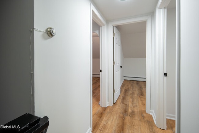 Building Photo - 37 Undine St