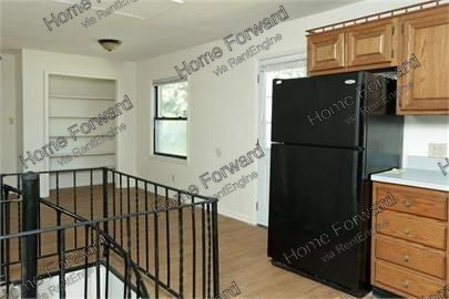 Building Photo - 353 Boiling Springs Dr