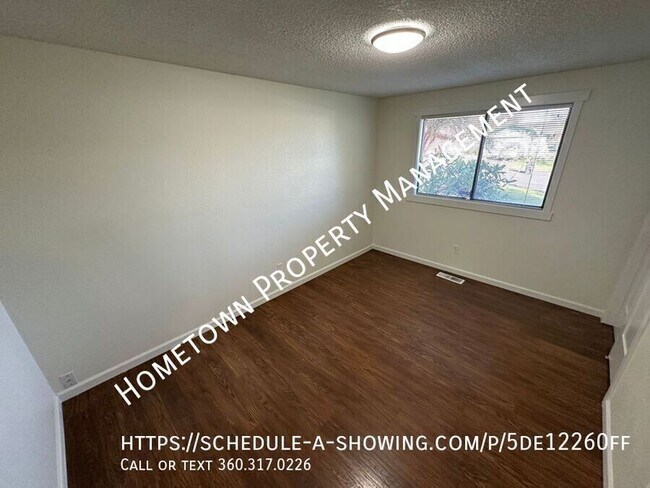 Building Photo - 3611 Landau Ave NE