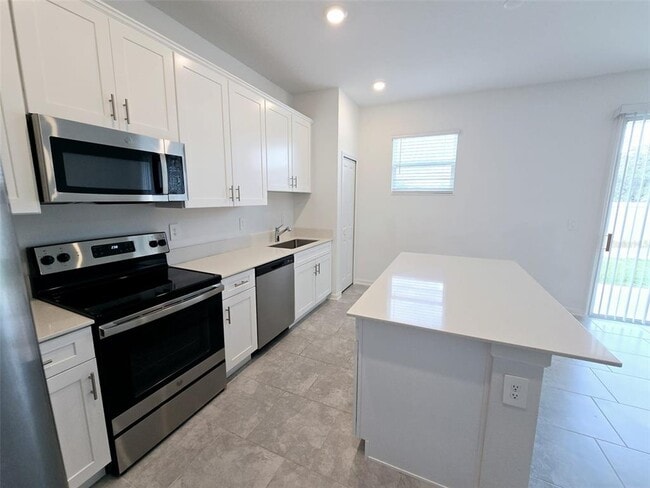 Building Photo - 7649 Stone Crk Trl