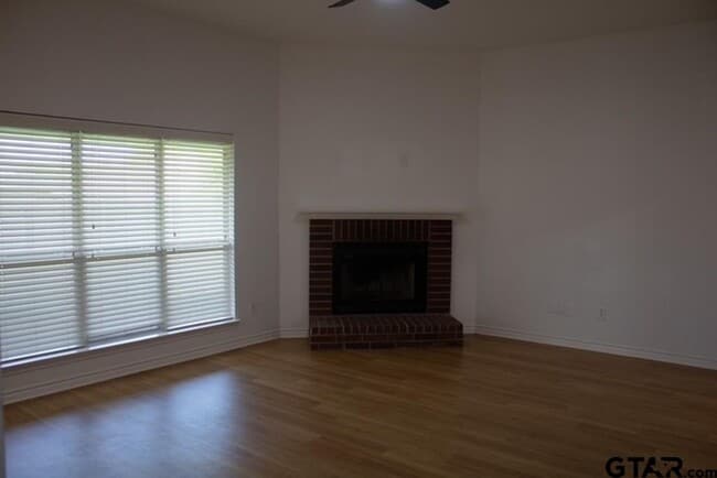 Building Photo - 11380 Derby Dr
