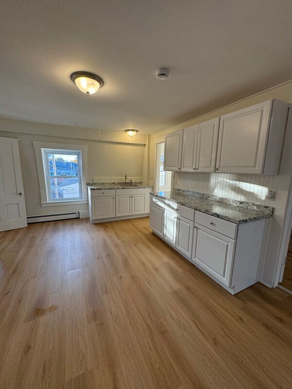 Building Photo - 76 Elm St