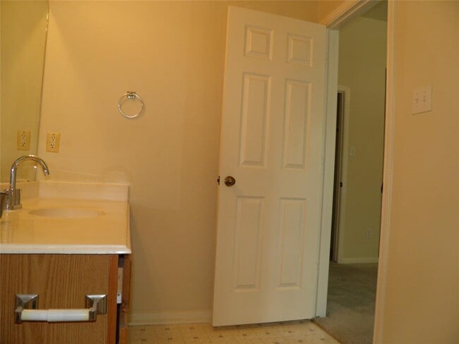 Building Photo - 8922 Benning Dr