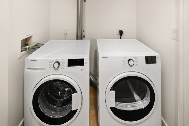 Building Photo - 1808 Minor Ave