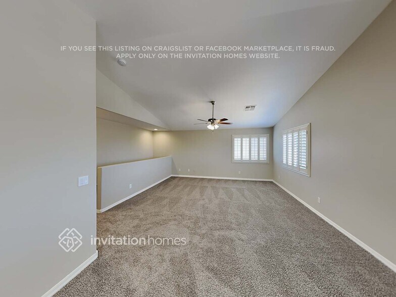 Building Photo - 3318 W Santa Cruz Ave