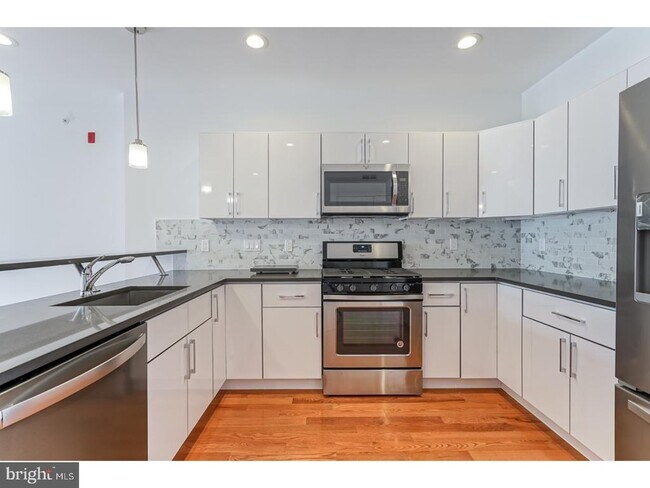 Building Photo - 1629 Swain St