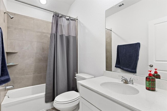 Building Photo - 120 Lenera Dr
