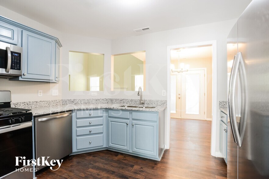 Building Photo - 4230 Chatterleigh Dr