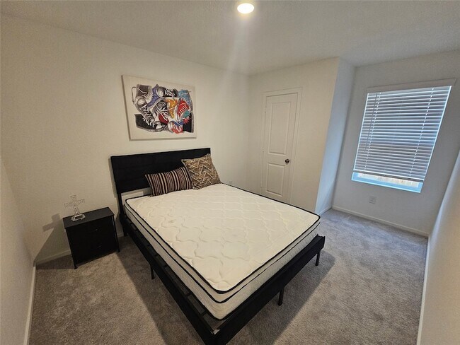 Building Photo - 28751 Texas Plns Dr