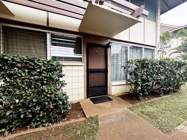 Building Photo - 1449 Hunakai St