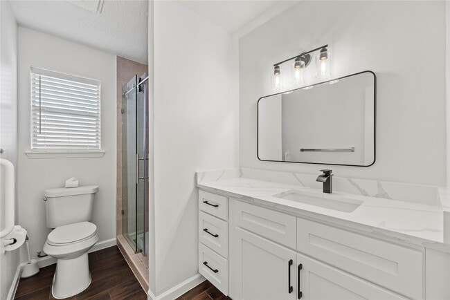 Building Photo - 15362 Meadow Village Dr