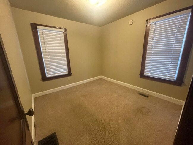 Building Photo - 8224 W Main St