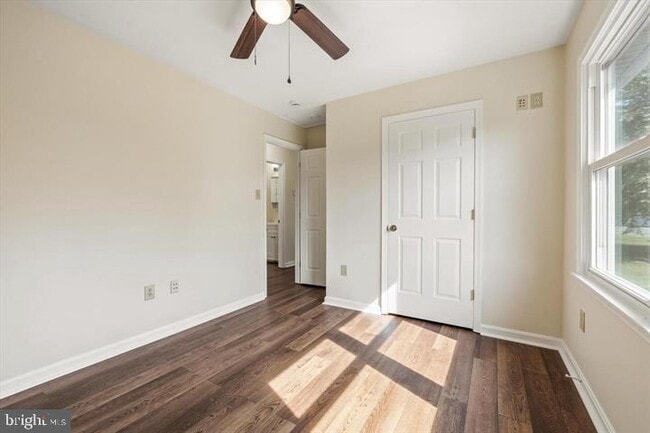 Building Photo - 136 Nightingale Ave