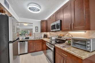 Building Photo - 10173 Mangrove Dr