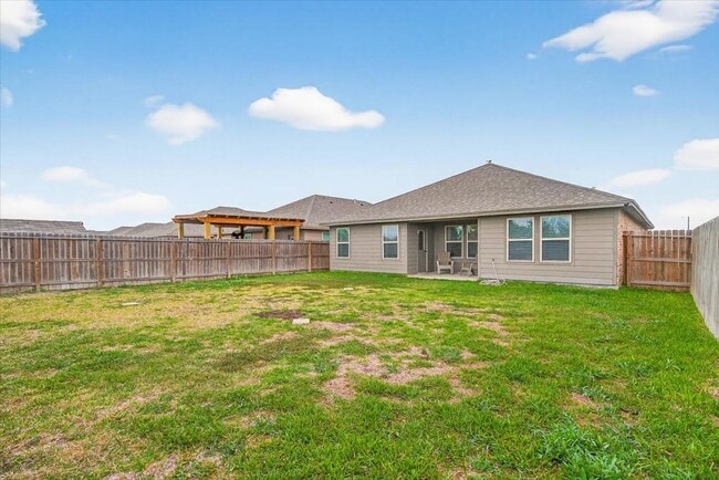 Building Photo - 8121 Cattlemen Dr