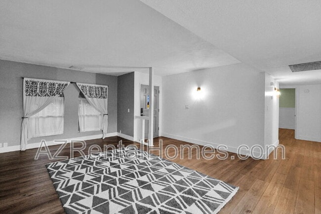 Building Photo - 2454 W Obispo Cir