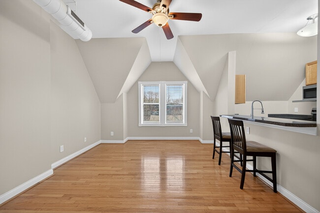 Building Photo - 2151 Fulton Ave