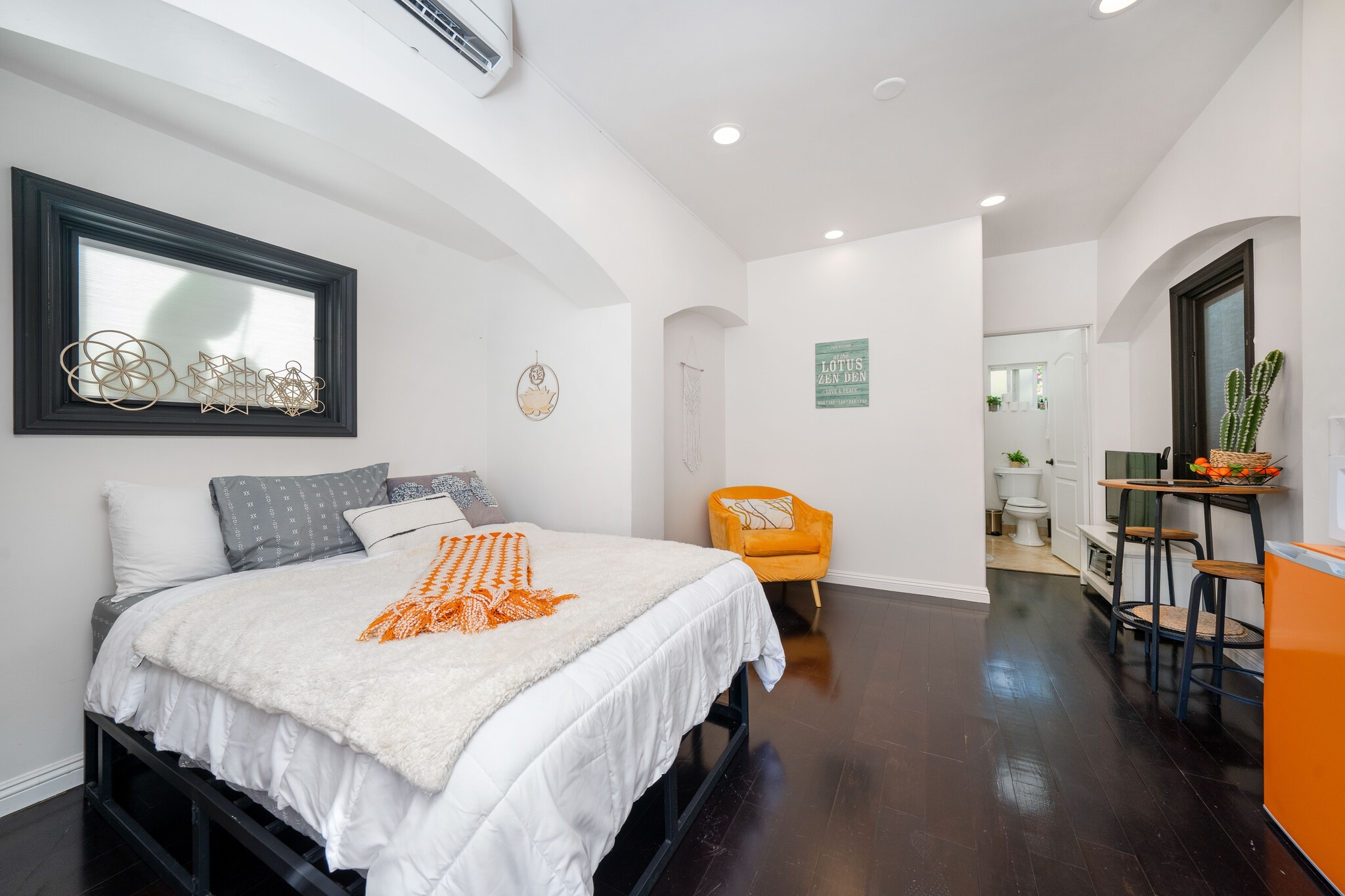 Building Photo - 7851 Texhoma Ave