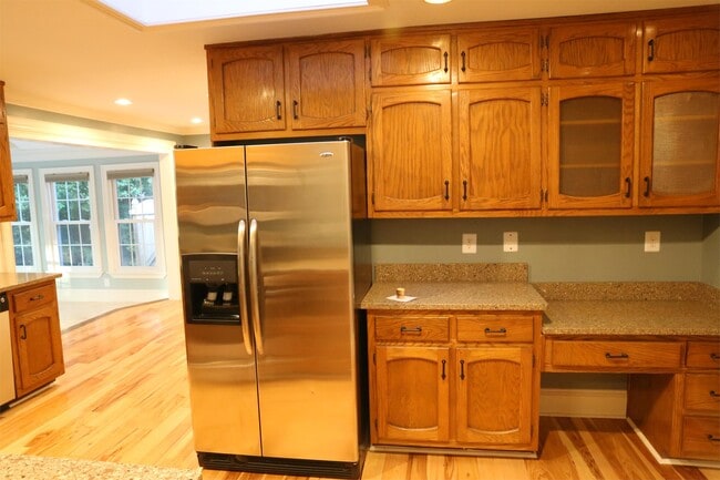 Building Photo - 3809 Allenhurst Dr