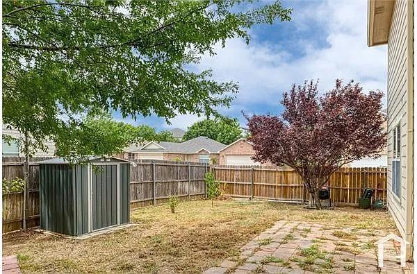 Building Photo - 4900 Meadow Trails Dr