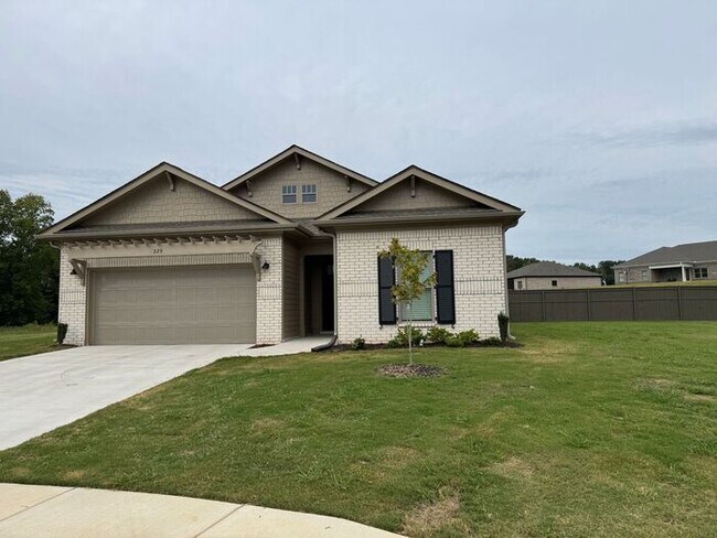 Building Photo - Clift Farm home WITH FENCED YARD