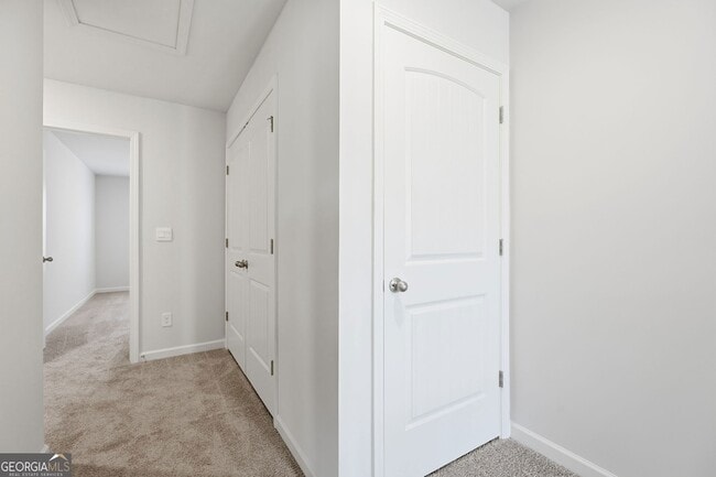 Building Photo - 5971 Skylar Dr