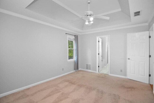 Building Photo - 534 Allen Rd NE
