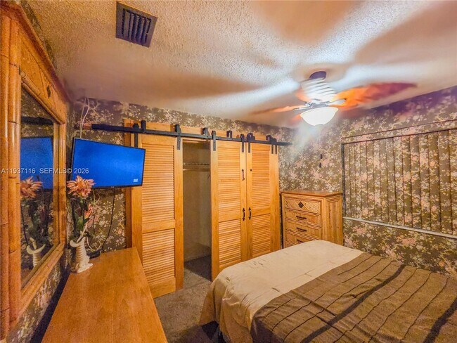 Building Photo - 8044 NW 41 Ct