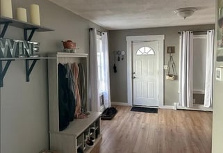 Building Photo - 100 Green St