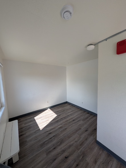 Building Photo - 618 Gambell St