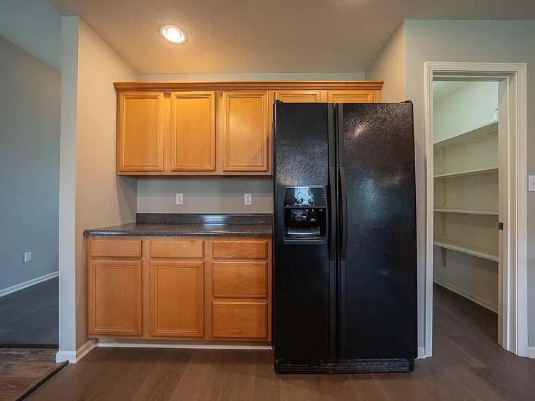 Building Photo - 211 Jackal Dr