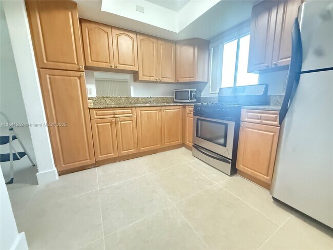 Building Photo - 7737 SW 88th St