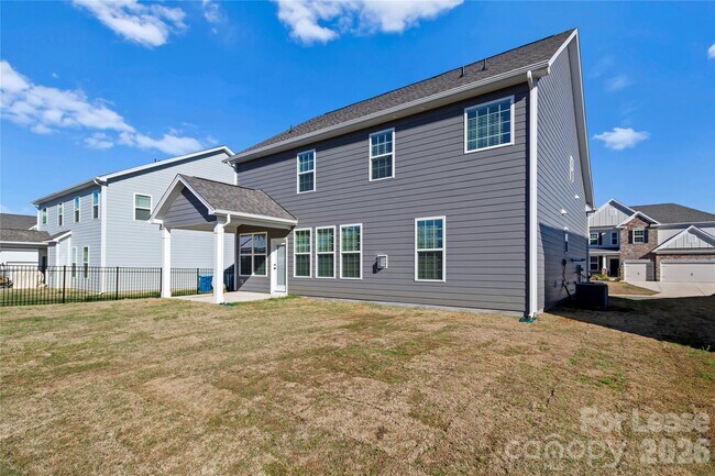 Building Photo - 7185 Sylvan Retreat Dr