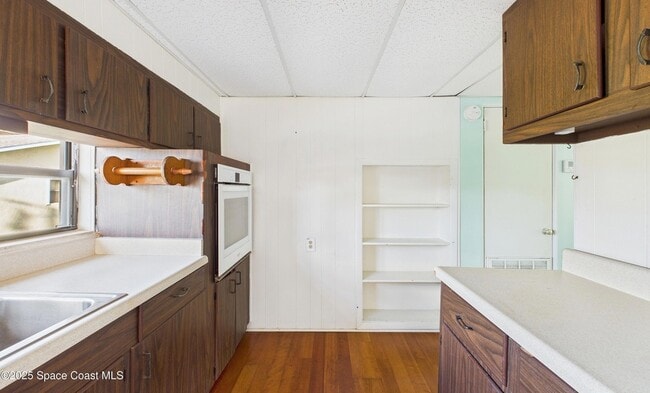 Building Photo - 106 Sunrise Ave