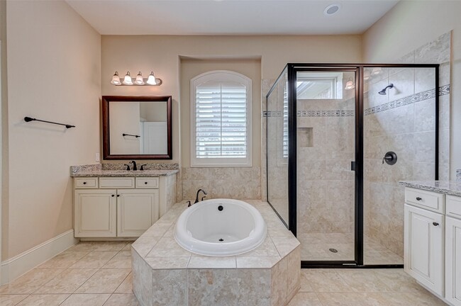 Building Photo - 10323 Hatcher Dr