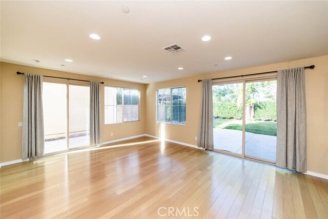 Building Photo - 168 Desert Bloom