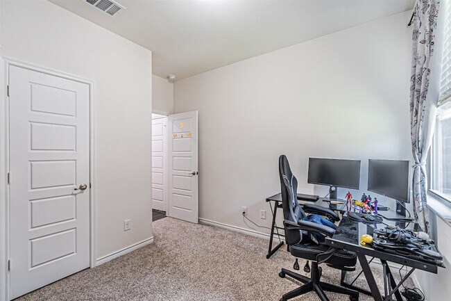 Building Photo - 3316 Azure Ln