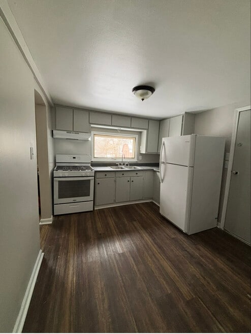 Building Photo - 1287 E Mt Morris Rd