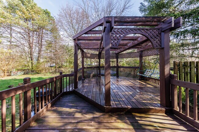 Building Photo - 5334 Tara Hill Dr