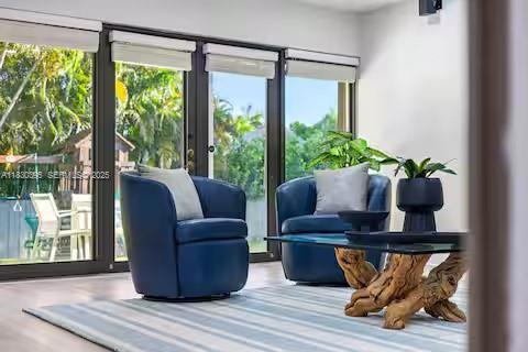 Building Photo - 6140 SW 56th Ct