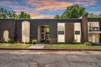 Building Photo - 6806 S Toledo Ave