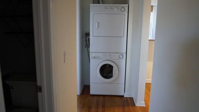 Washer/Dryer - 245 Unquowa Rd