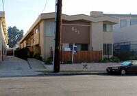 Building Photo - 853 W Beach Ave