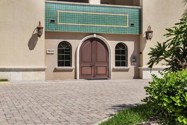 Building Photo - 7612 Lake Vista Ct