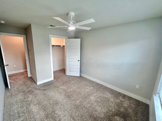 Building Photo - Modern 3-Bedroom, 2.5-Bathroom in Easton Park!