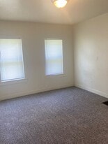 Building Photo - 627 Fairholm Ave