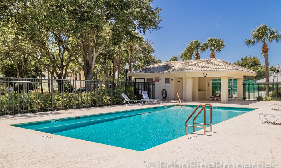 Building Photo - 12836 Woodmill Dr